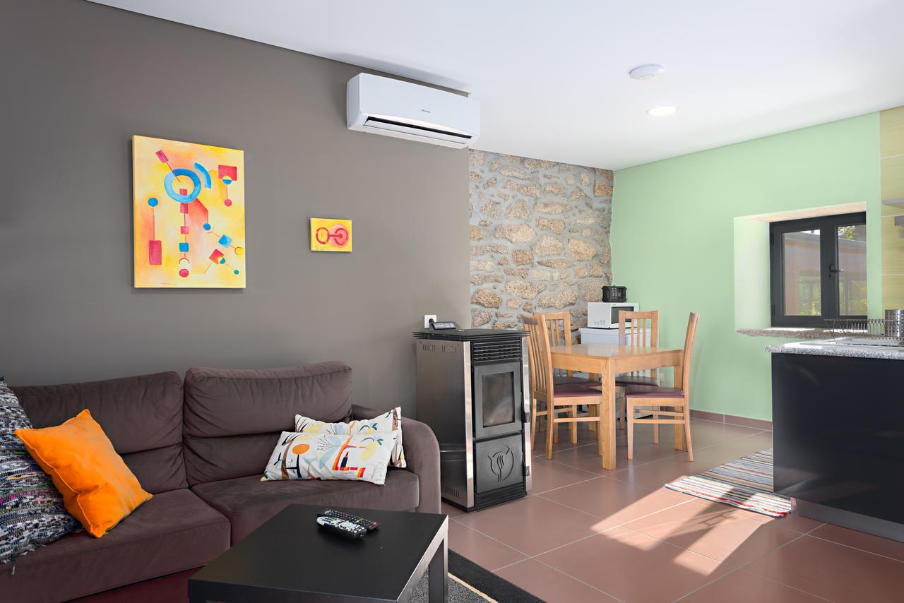 Casas De Sequeiros *